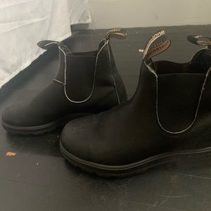 black authentic blundstones